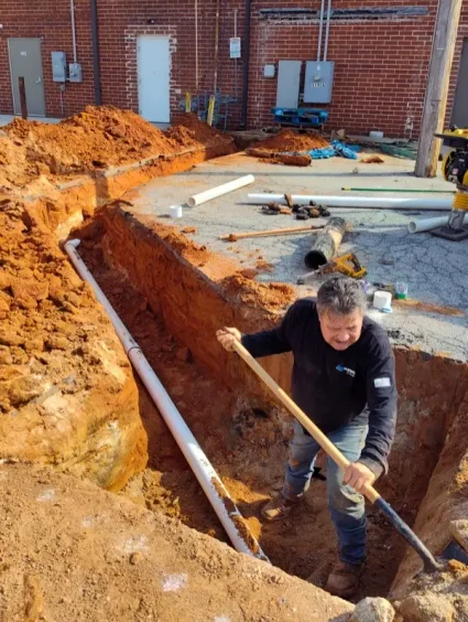 BILLY BELL | EMPLOYEE